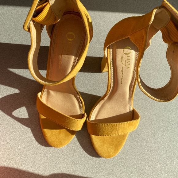 6” strap heels gently used ✨ - Picture 3 of 3